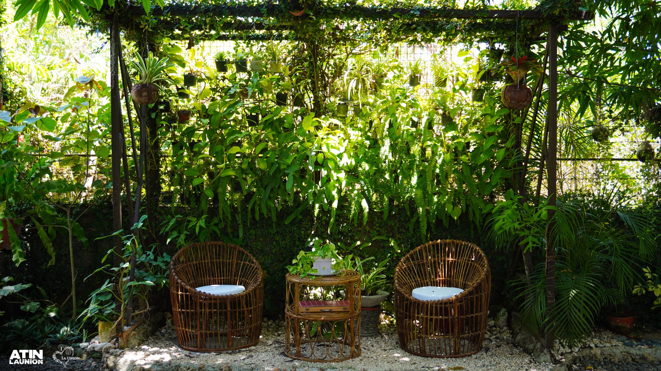A view of the table and chairs at Monsterpot.